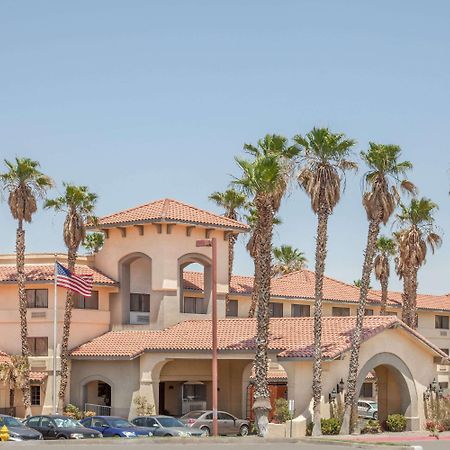 Ramada By Wyndham Barstow Otel Dış mekan fotoğraf