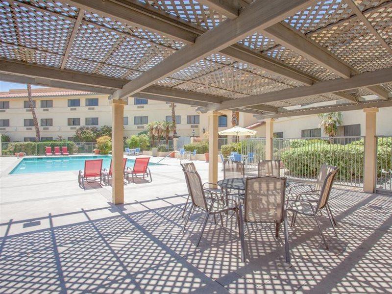 Ramada By Wyndham Barstow Otel Dış mekan fotoğraf