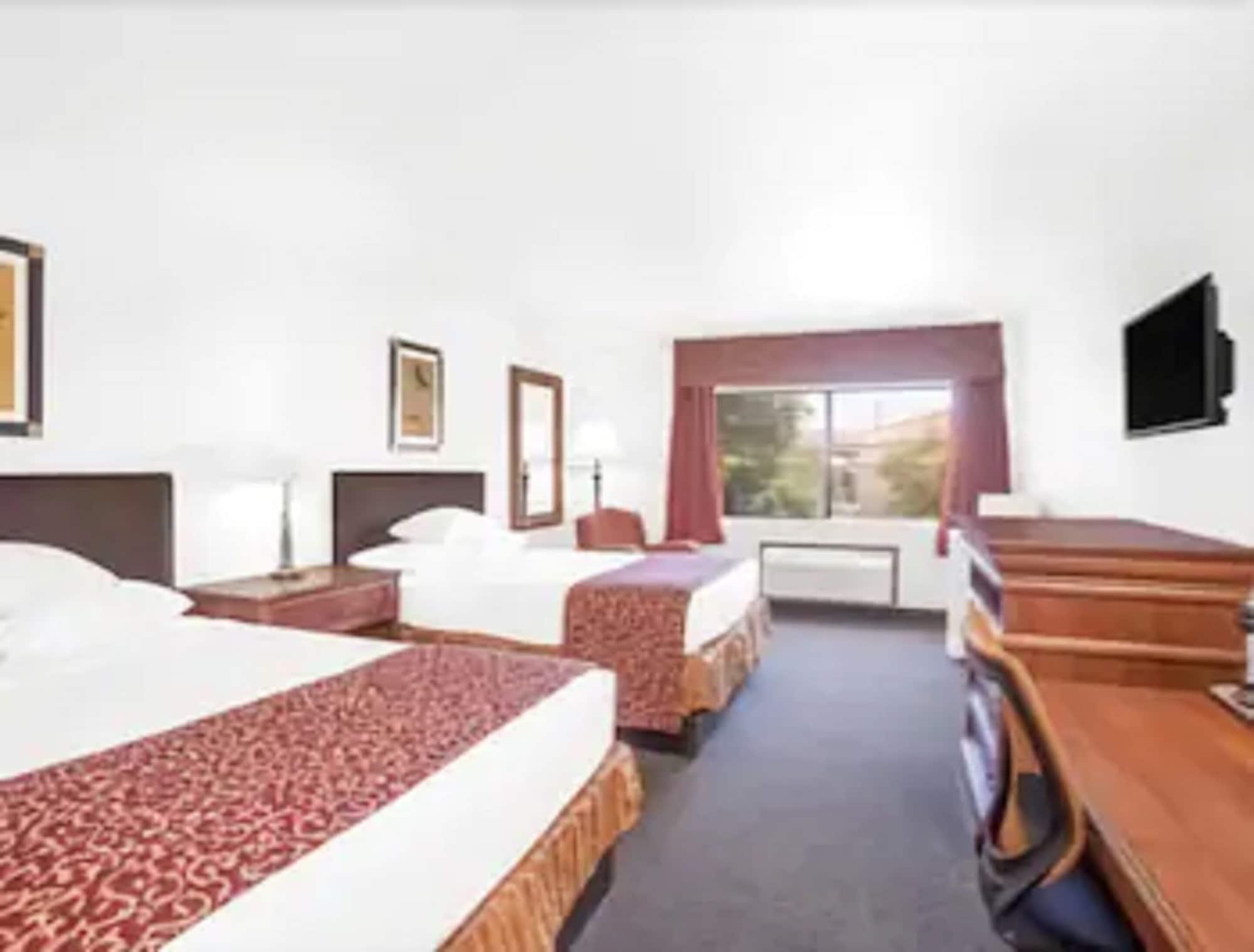 Ramada By Wyndham Barstow Otel Dış mekan fotoğraf