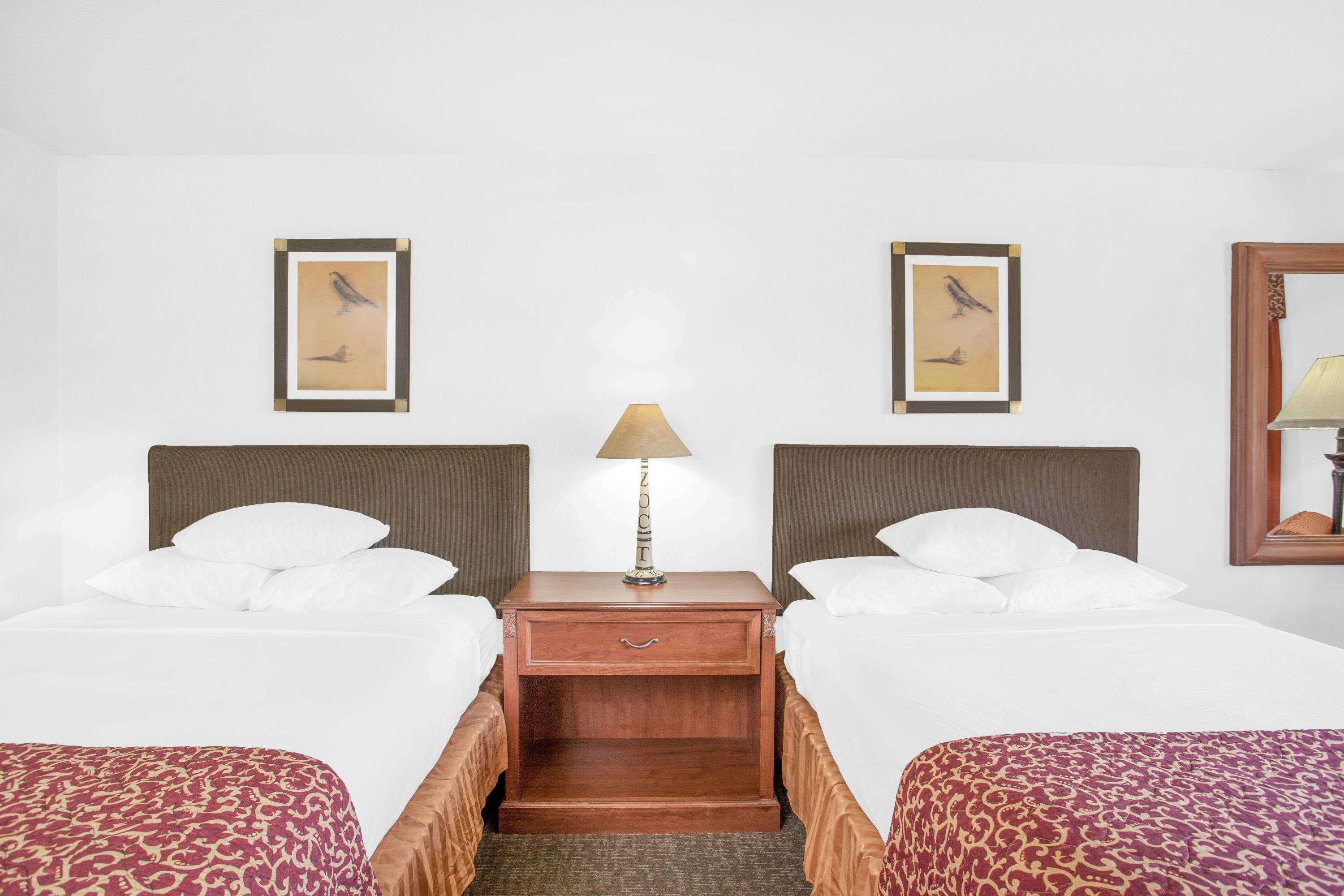 Ramada By Wyndham Barstow Otel Dış mekan fotoğraf